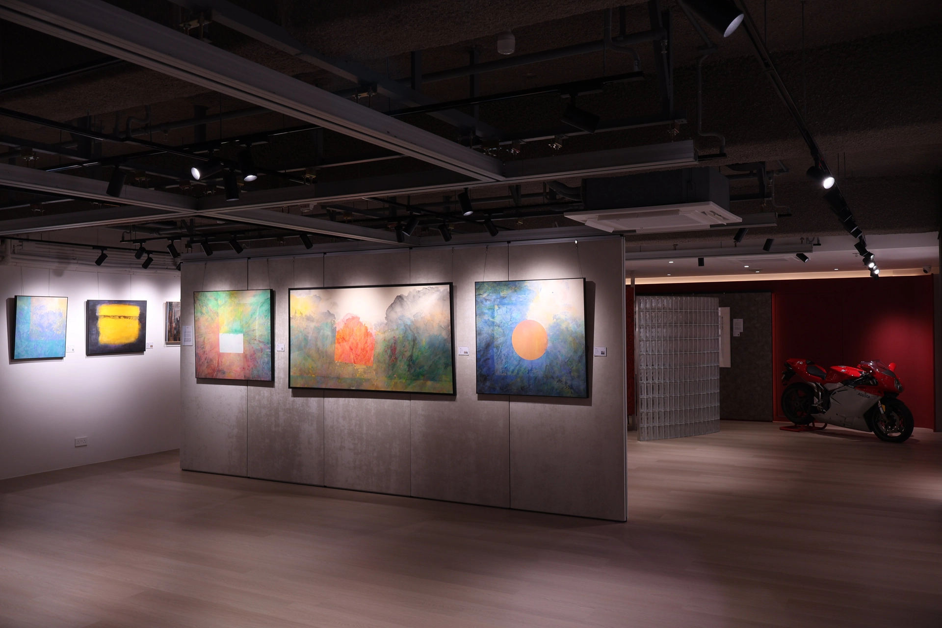 心画廊 heART & Gallery 群展「港岛东艺聚」